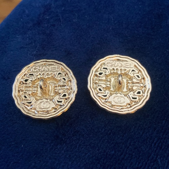 Chanel gold design Stamped Logo Buttons set of 2 - Picture 3 of 3
